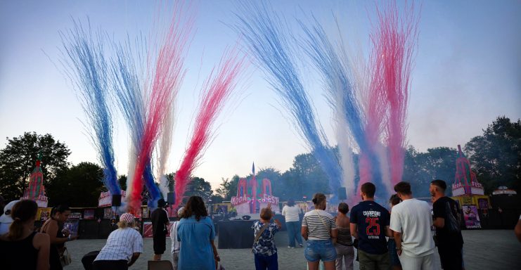 feux d'artifice pour un festival Feux d'artifices diurnes